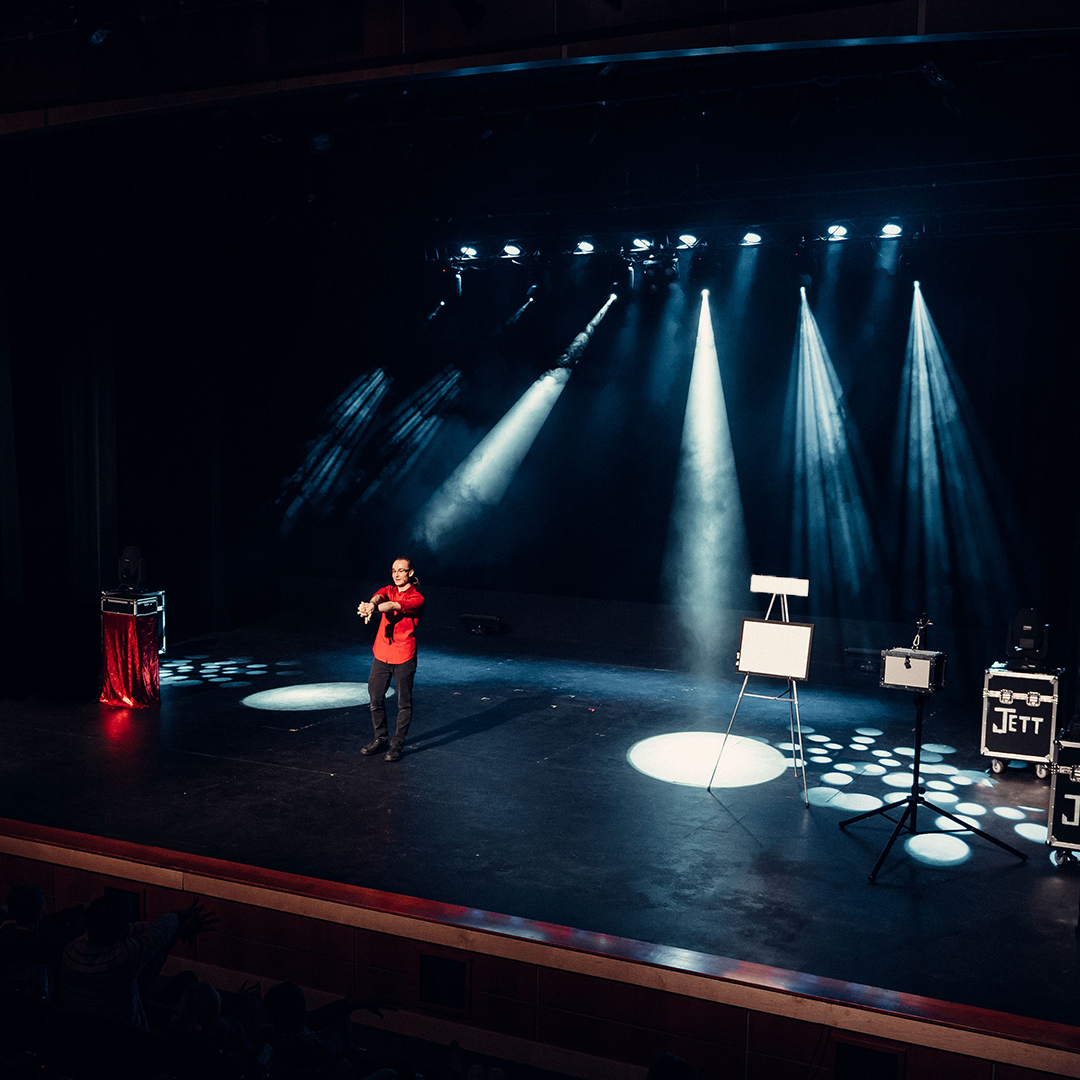 full stage pic